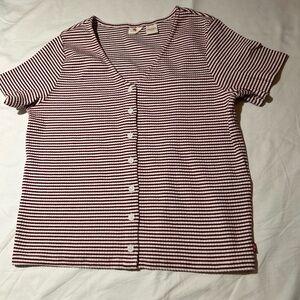 Levi’s Muse Short Sleeve V Neck Size L Color Red with White Stripes